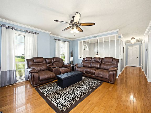2nd image of 2590 Horan Ln