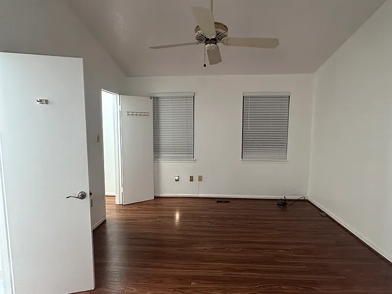 9113 Glenville Rd — Photo 19