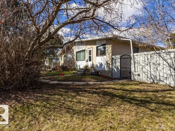 11406 32nd St NW, Edmonton, AB T5W 4R9