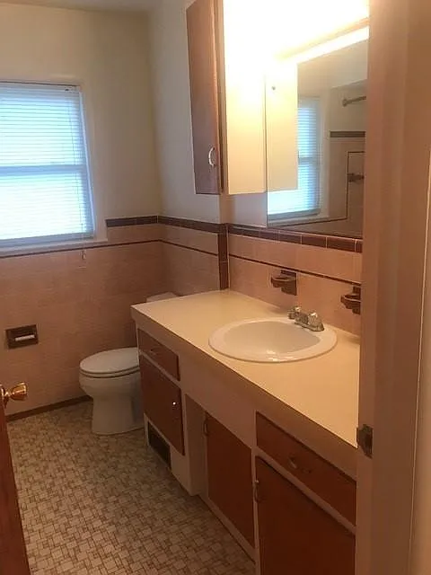 2 bed, 900 sqft, $1,400 — Photo 4
