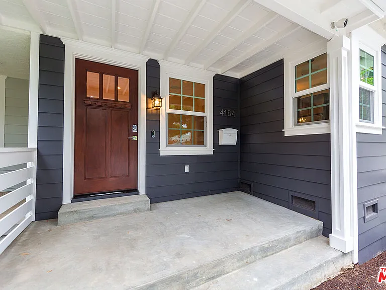 4184 Jackson Ave — Photo 2