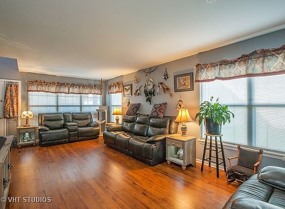 2nd image of 873 Dogwood Ln #0