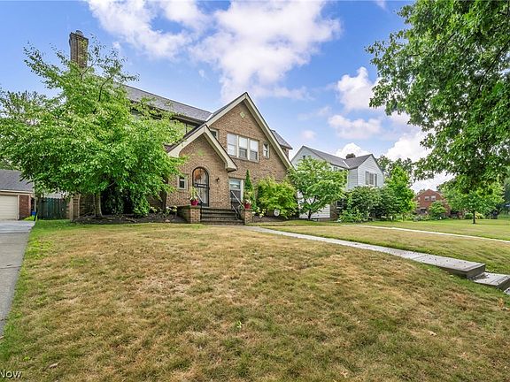 3rd image of 4589 S Hills Dr
