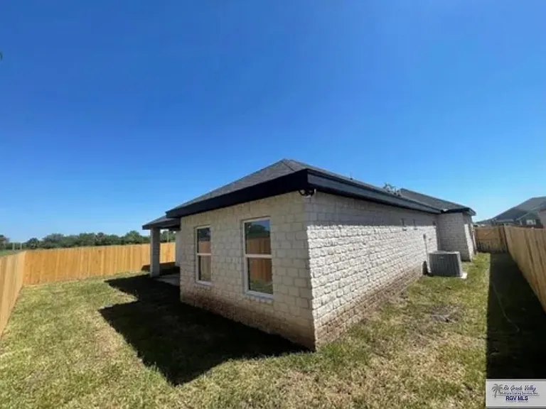 5417 Tulip Ct — Photo 10
