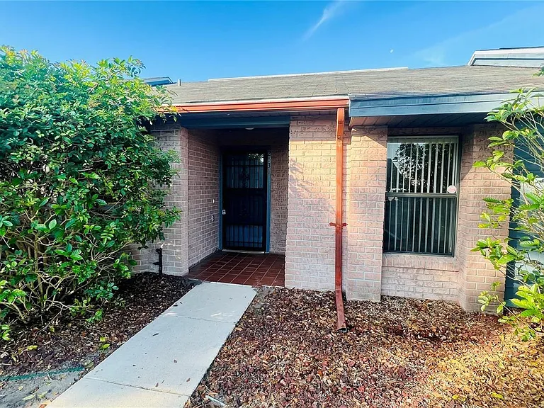 2531 King Oak Cir — Photo 3