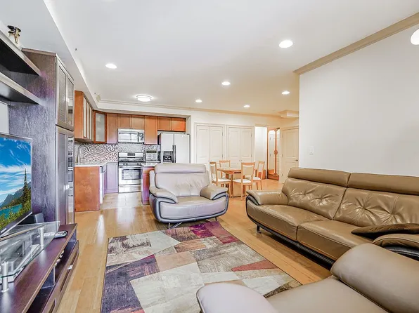 1689 E 21st St APT 5, Brooklyn, NY 11210