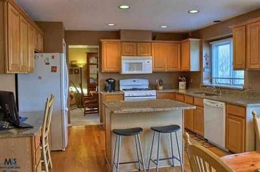 3rd image of 3266 Davenport Ln
