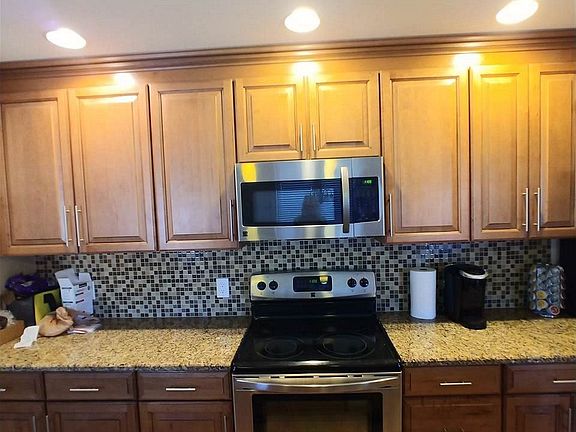 3rd image of 1202 N Washington Ave