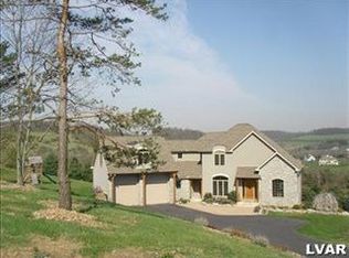 6445 Rutledge Dr, Schnecksville, PA 18078