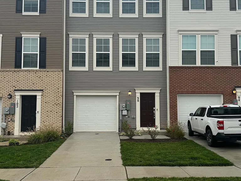98 Extrovert Dr — Photo 31