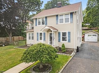 4 Musconetcong Ave, Stanhope Boro, NJ 07874