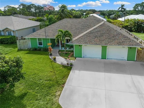 945 17th Ln SW, Vero Beach, FL 32962