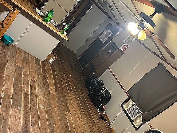 3rd image of 209 Hickory Corner Dr