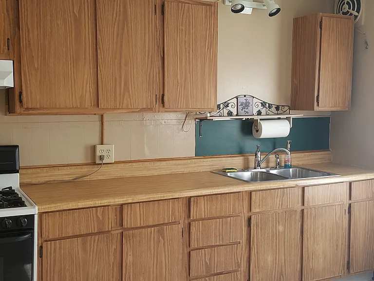 Eat in kitchen