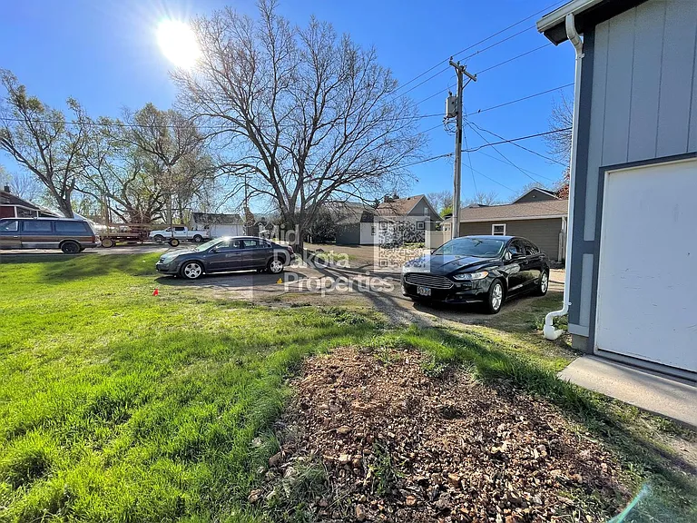 624 N Langdon St — Photo 4