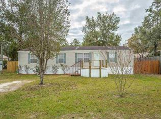 21 Eighth Ave, Crawfordville, FL 32327