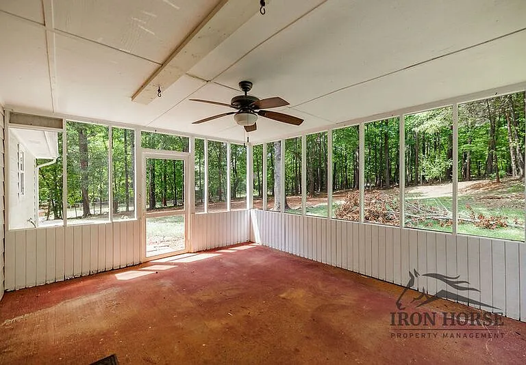335 Oak Meadows Dr — Photo 18