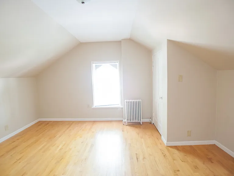 1665 N Humboldt Ave #4 — Photo 3