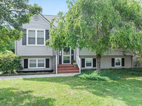 2105 Plum St, Salem, VA 24153