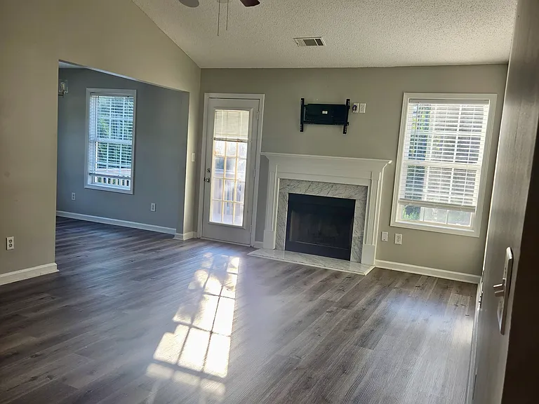 948 Haymon Dr — Photo 7