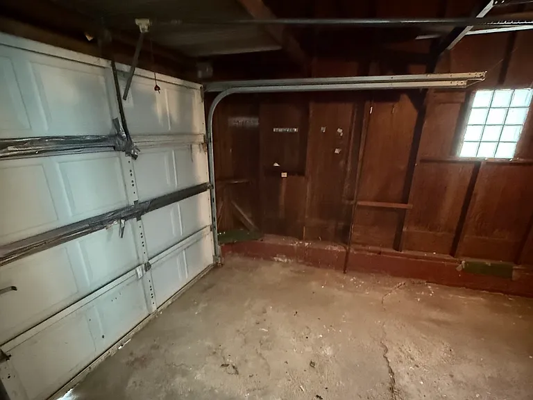 608 Schuyler Dr — Photo 14