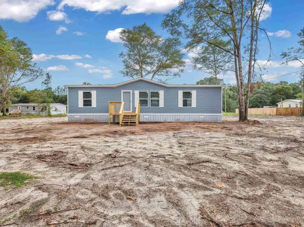 352 River Ridge Cir, Jesup, GA 31545