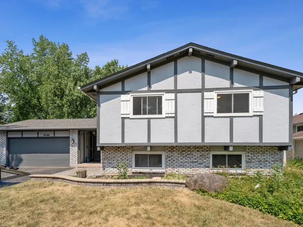 1649 Warbler Dr, Naperville, IL 60565