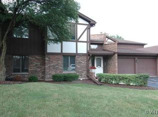 9744 Mill Dr E, Palos Park, IL 60464