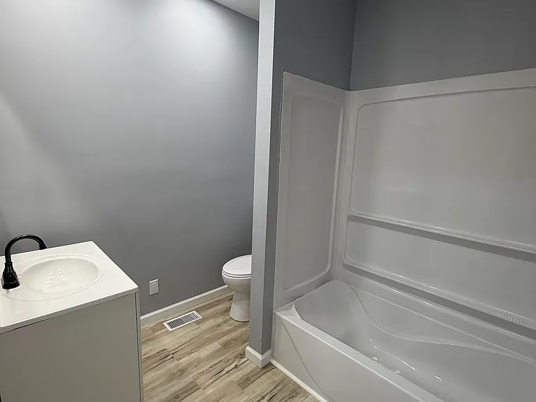 824 S Washington St — Photo 15
