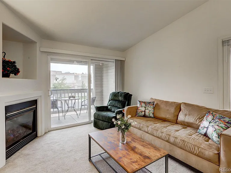 1110 Opal St #202 — Photo 9