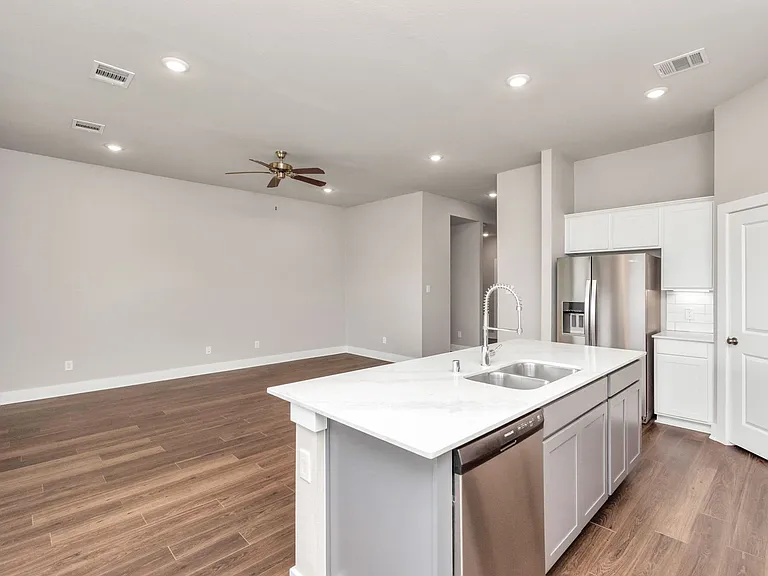 10515 Moon Valley Ln — Photo 14