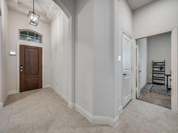 3rd image of 2904 Open Range Dr
