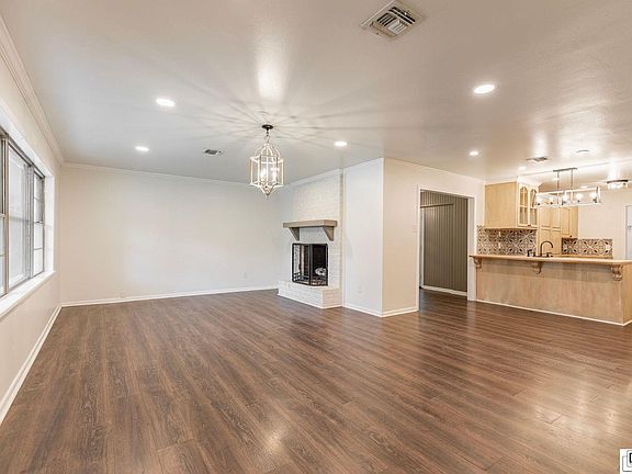 4th image of 901 Victoria Dr
