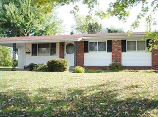 502 Clover Ln, O'Fallon, MO 63366
