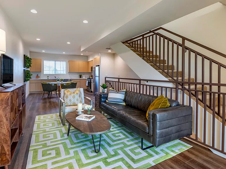 Presidio Townhomes — Photo 6