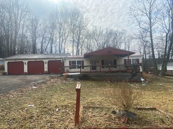 140 Victoria Ln, Hopwood, PA 15445