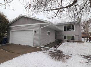 2913 16th Ave S, Moorhead, MN