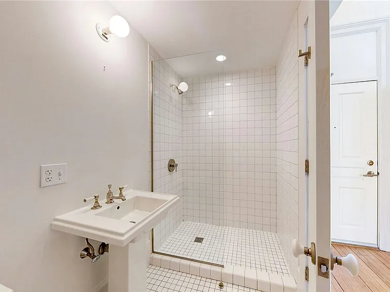 225 Weybosset St #4 — Photo 11