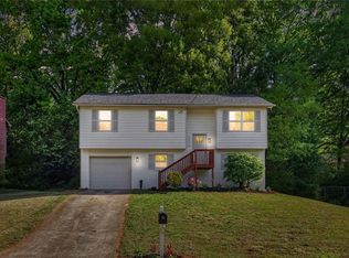 2546 Candler Woods Dr, Decatur, GA 30032