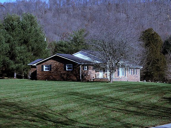 2nd image of 134 Twelve Trees Ln