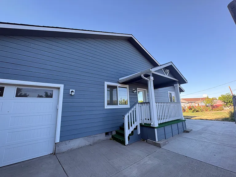 114 Paschke Ln — Photo 2