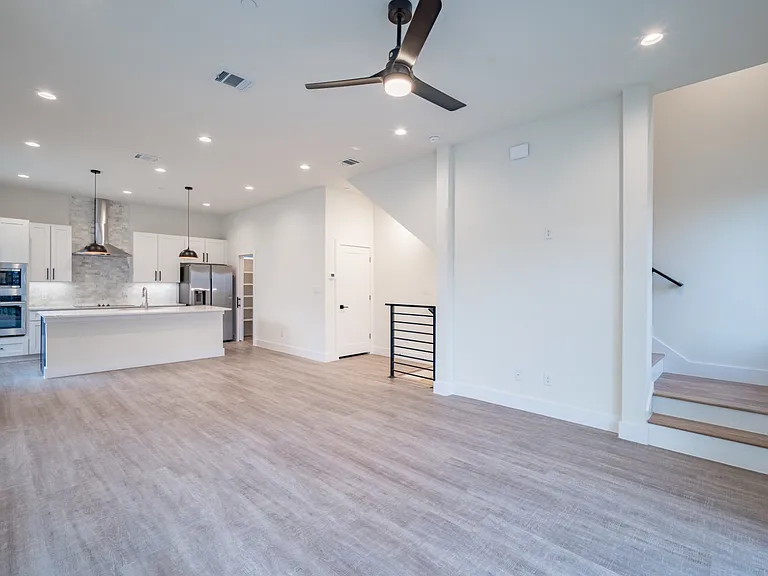 1614 N Fitzhugh Ave #101 — Photo 15