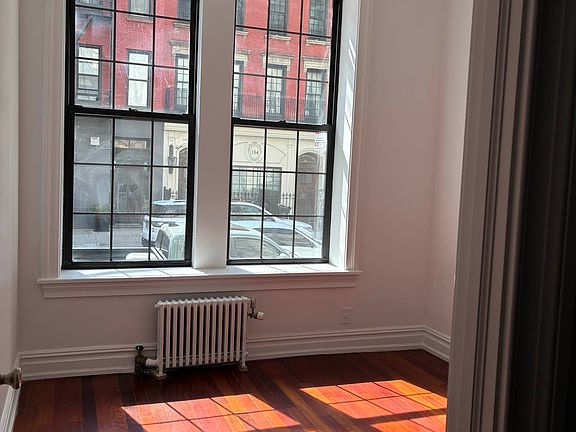 3rd image of 155 E 85th St APT 1