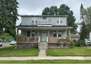 16250 Chesterfield Ave, Eastpointe, MI 48021