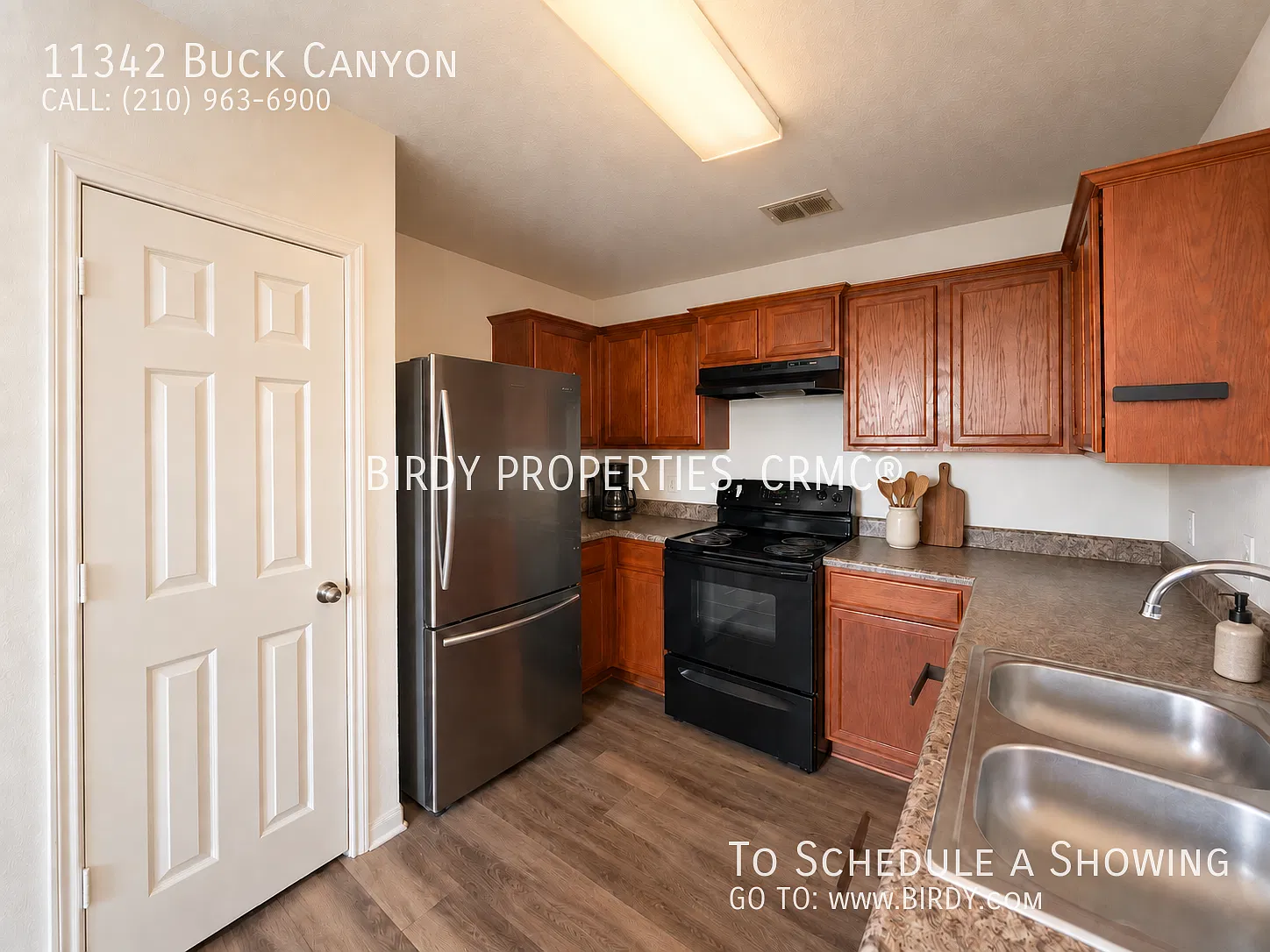 "Charming 3-Bedroom Retreat with 2 Full Baths in San Antonio 11342 Buck Canyon Awaits!" — Photo 4