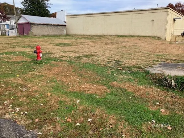 S Front St, Middleport, OH 45760