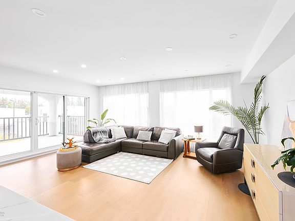 5th image of 23962 120b Ave