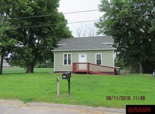 206 5th St SW, Elysian, MN 56028