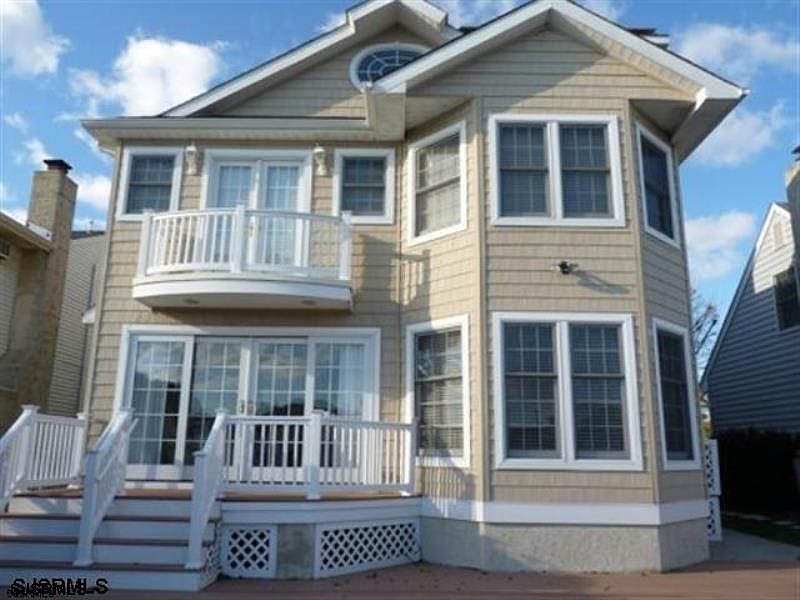 1st image of 17 Kingston Ln
