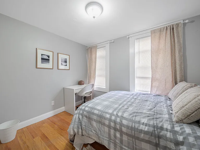 16 Mitchell St #3 — Photo 8